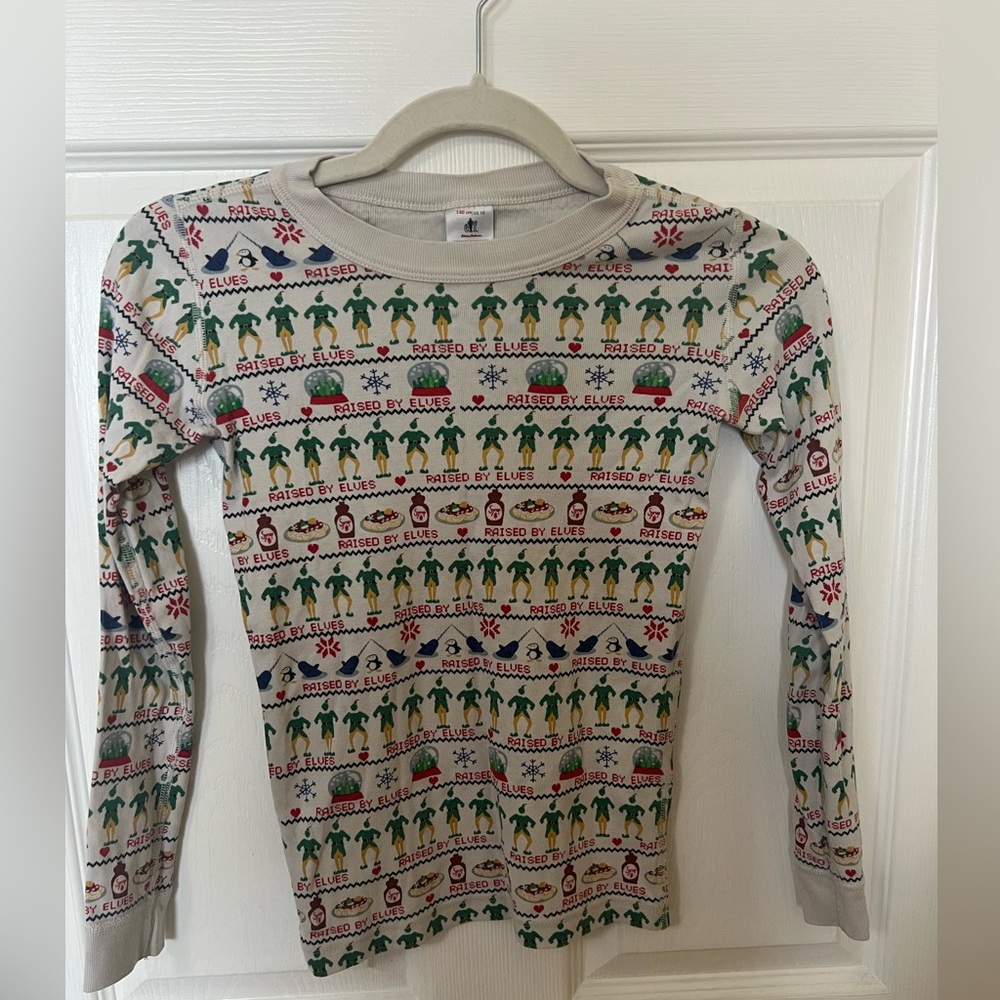 Hanna Andersson Elf-themed children’s pajamas. Size 10/140cm.